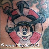 Tattoo Micky Mouse als Kapitn im Rettungsring